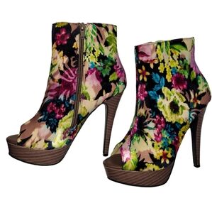 Jacobies Floral Heels Women's size 6.5